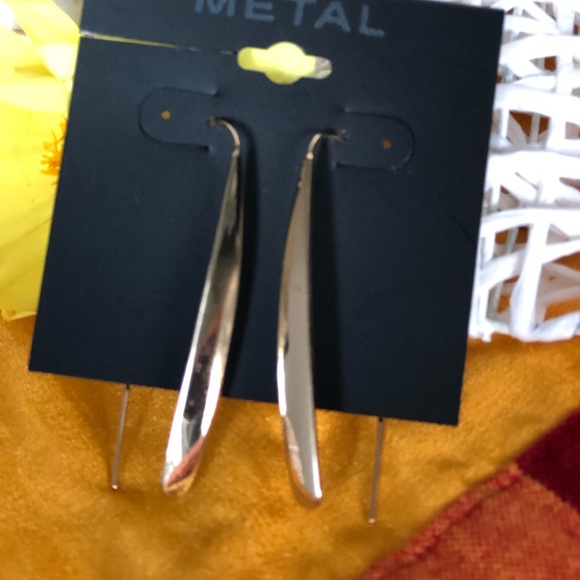 NWT/Beautiful Accent Stick Drop Earrings by Metal - Picture 5 of 7